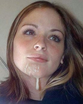 Lots of sperm on the girl's lips - porn photo