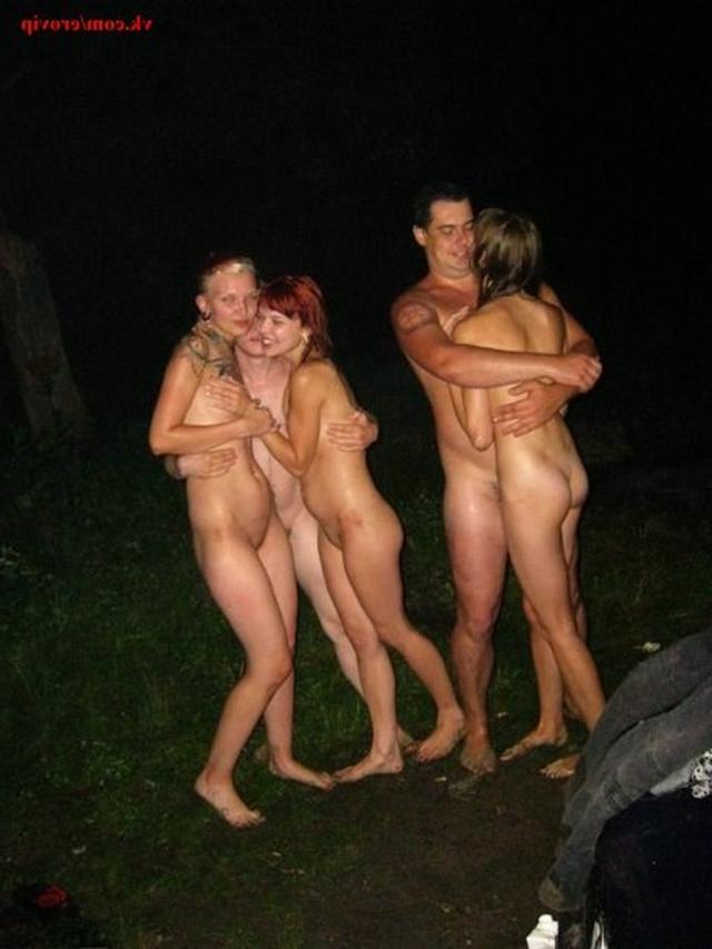 Slender nudists bathing naked on the beach 7 photo