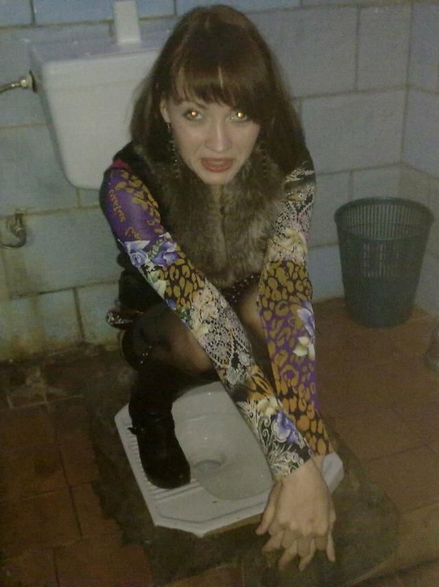 Teen sluts pee sitting on the toilet 10 photo
