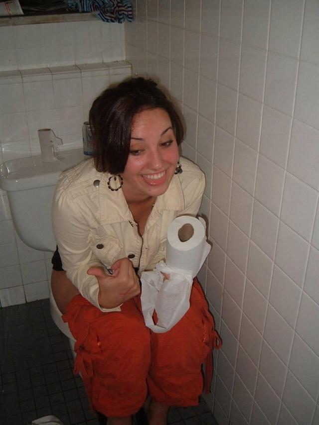 Teen sluts pee sitting on the toilet 8 photo