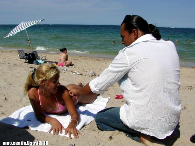 Seduced Latin slut on the beach and fucked her at home 2 photo