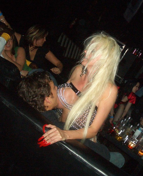 Mature wife with big tits unfaithful to her husband in nightclubs 26 photo