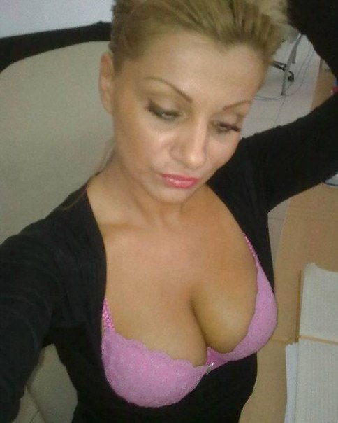 Photo women with huge breasts - home xxx 7 photo