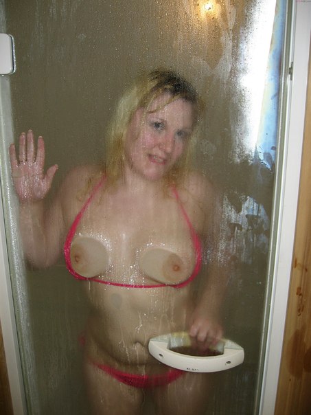 Bbw blonde filmed naked in bathroom 16 photo